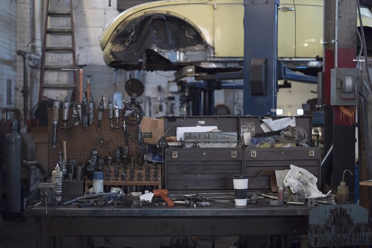 Automotive Service Technician at Ken Knapp Ford Sales Ltd, Essex ON (LMIA Requested)