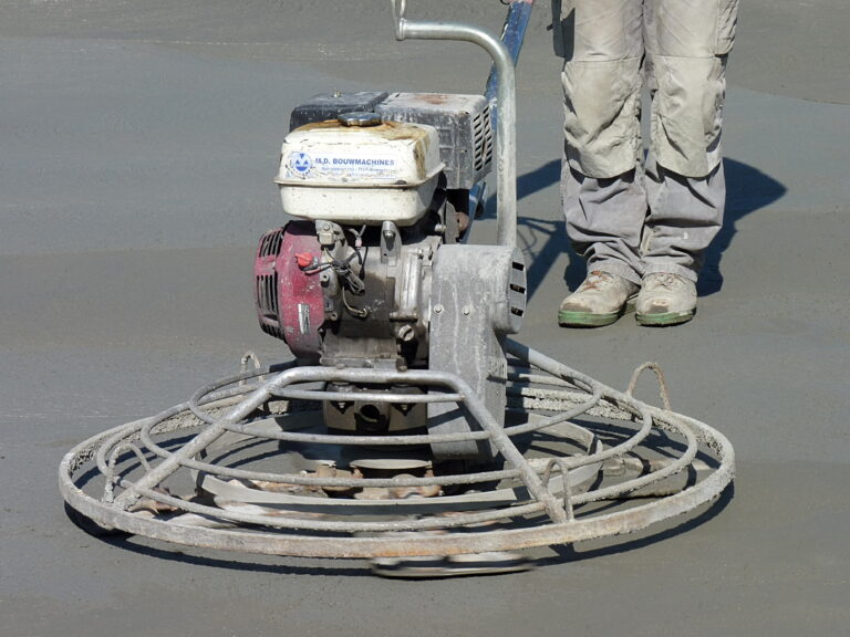 Concrete Finisher at 7 Estrellas Carpenters Ltd., Edmonton AB