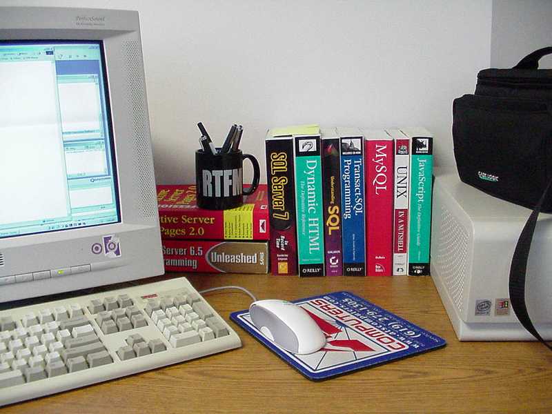 software engineer infrastructure jobs in Palo Alto - office computer setup