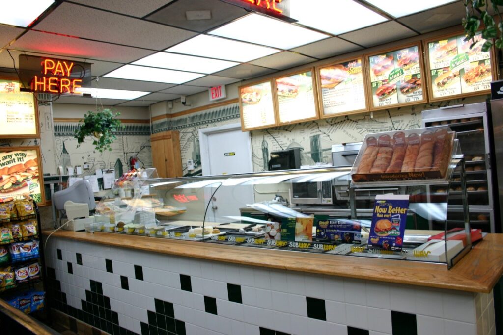 restaurant manager jobs in Nepean ON - Subway restaurant exterior