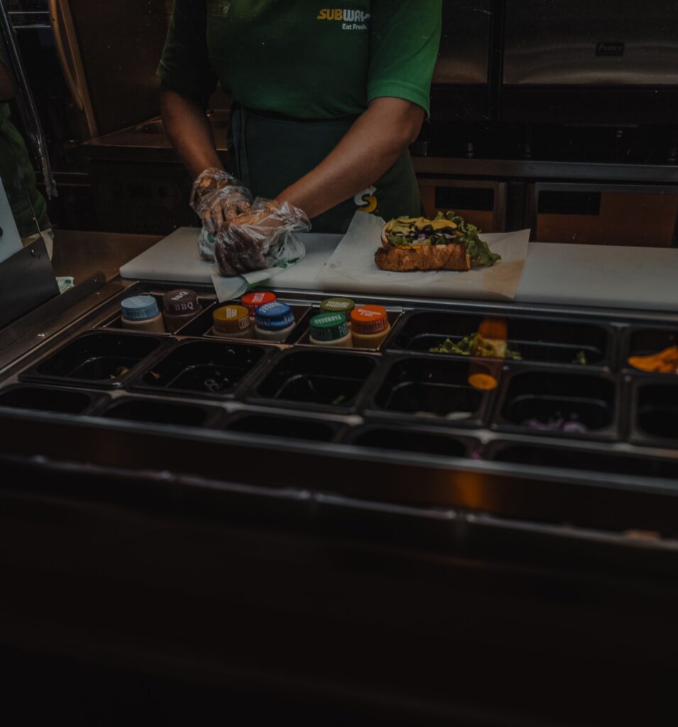restaurant manager jobs in Nepean - Subway sandwich preparation