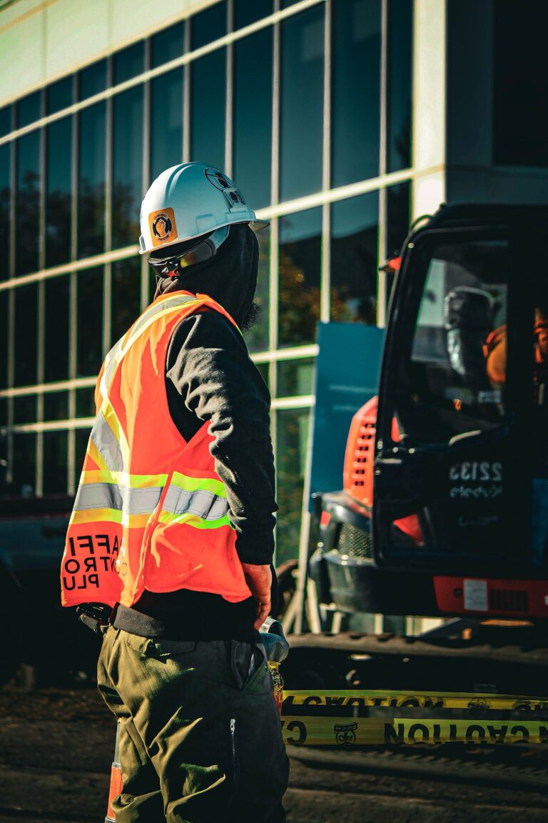 Carpenter at MAHIL DRYWALL LTD., Surrey BC (LMIA Requested)