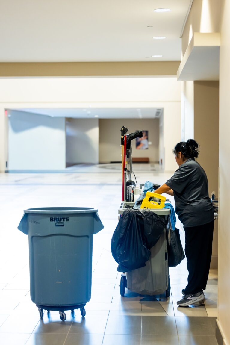 Cleaning Supervisor at Villa Manoir Montcalm, Québec QC (LMIA Requested)