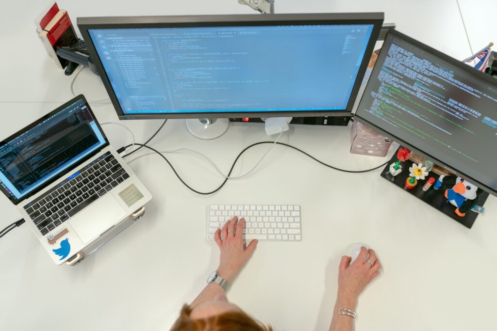 senior software engineer jobs in San Mateo - software engineer coding at desk