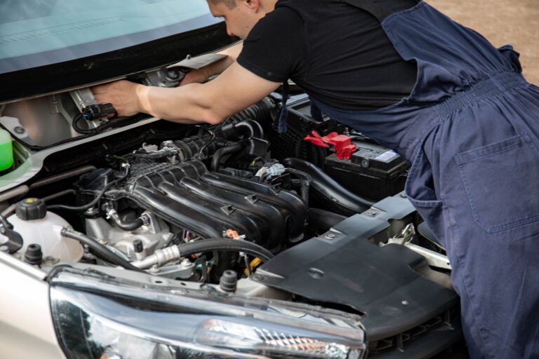 Automobile Mechanic at RMO-Carrosserie, Laval QC (LMIA Requested)